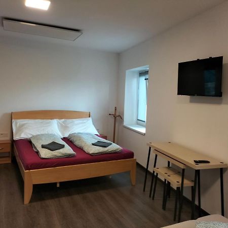 Horizont Hotel Bulhary Bagian luar foto